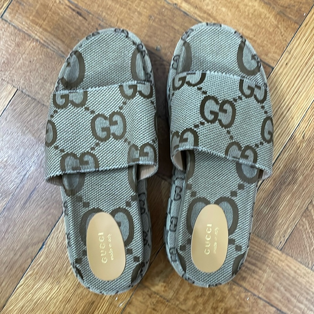 Womens Gucci platforms size 9 unworn- Unsure of authenticity
